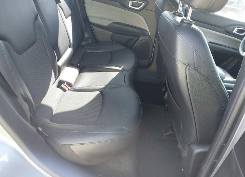 Photo 8 of 2024 Jeep Compass LATITUDE 4X4 (VIN 3C4NJDBN1RT605230)