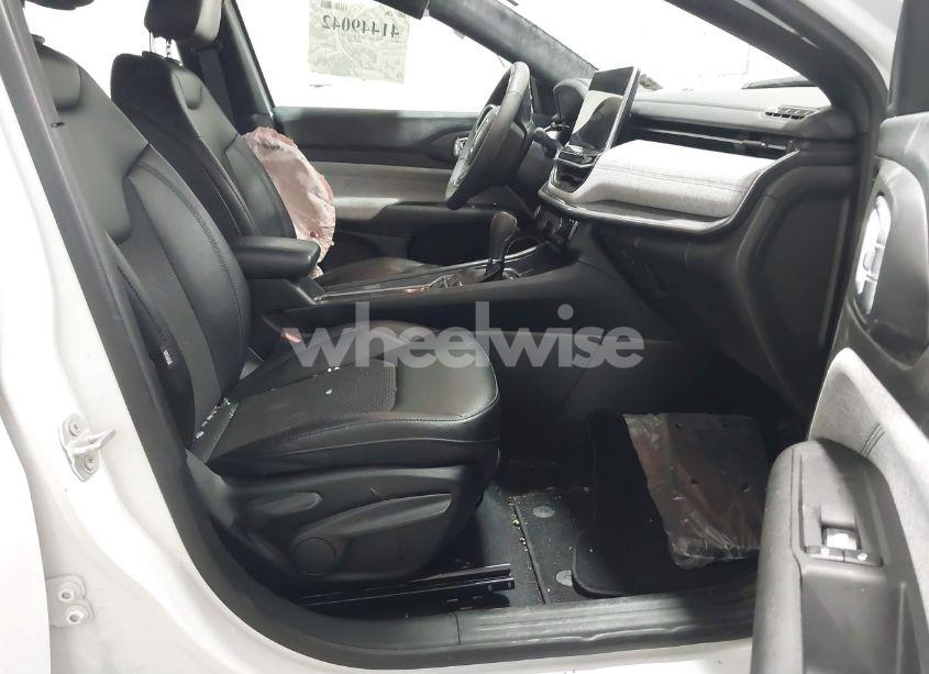 Photo 5 of 2024 Jeep Compass LATITUDE 4X4 (VIN 3C4NJDBN1RT606233)