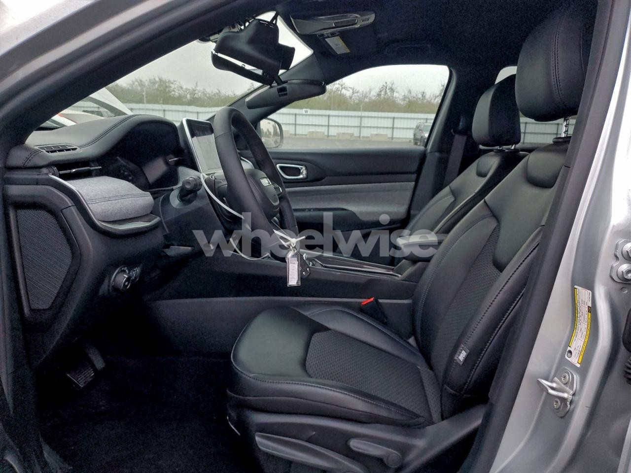 Photo 7 of 2025 JEEP COMPASS LATITUDE (VIN 3C4NJDBN1ST597409)