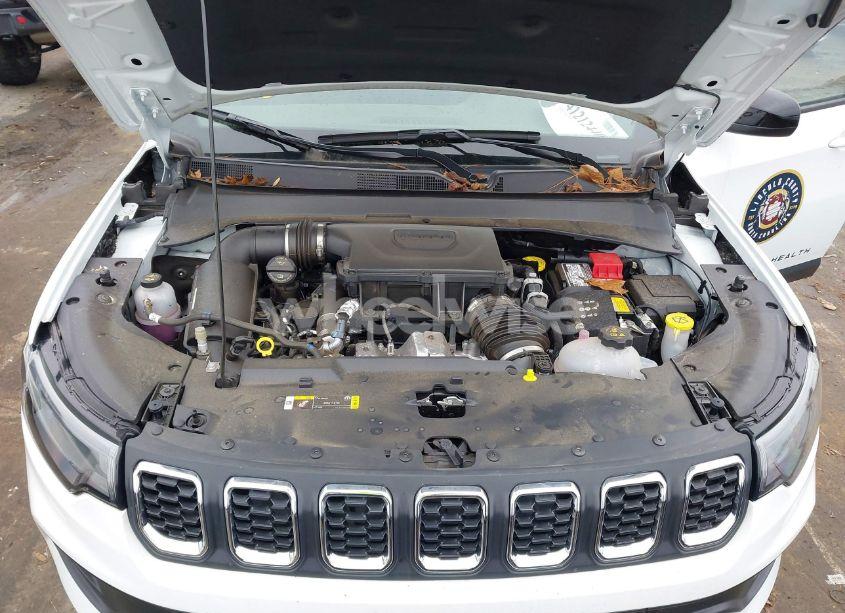 Photo 10 of 2024 Jeep Compass LATITUDE 4X4 (VIN 3C4NJDBN2RT100331)