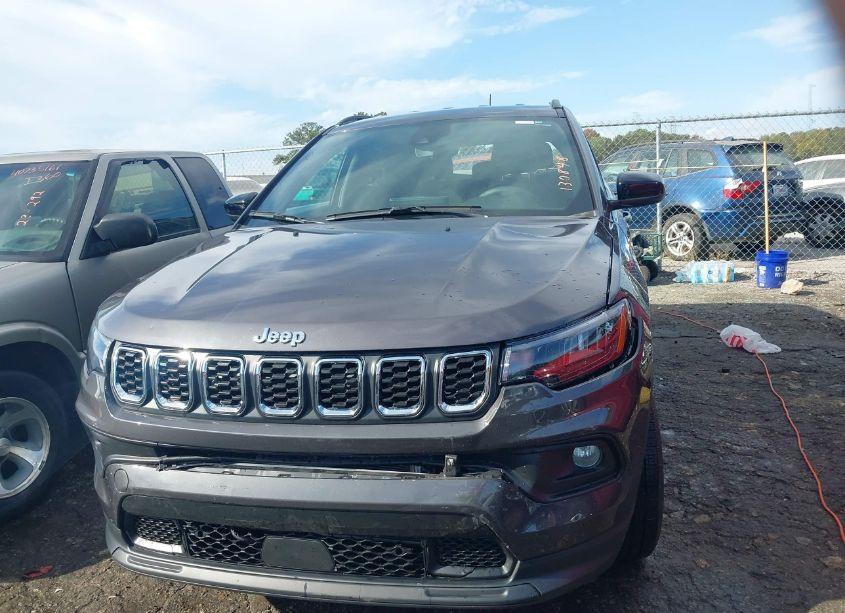 Photo 12 of 2024 Jeep Compass LATITUDE 4X4 (VIN 3C4NJDBN2RT130848)