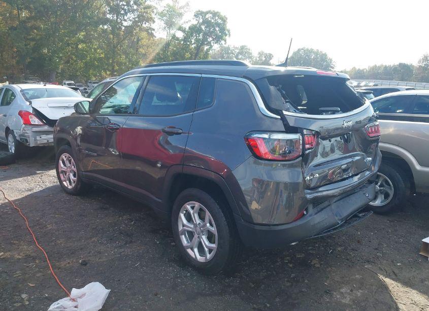 Photo 3 of 2024 Jeep Compass LATITUDE 4X4 (VIN 3C4NJDBN2RT130848)