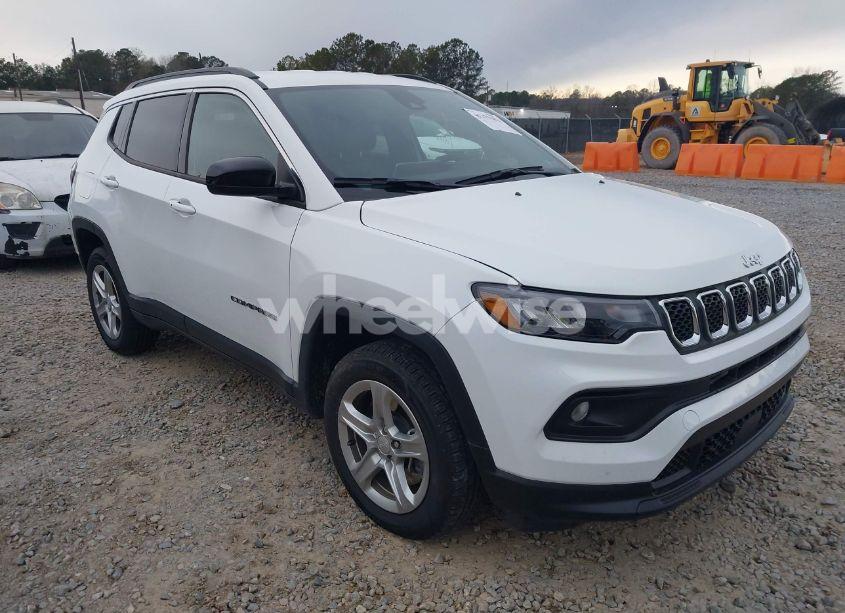 2024 Jeep Compass LATITUDE 4X4 (VIN 3C4NJDBN2RT604474) main photo