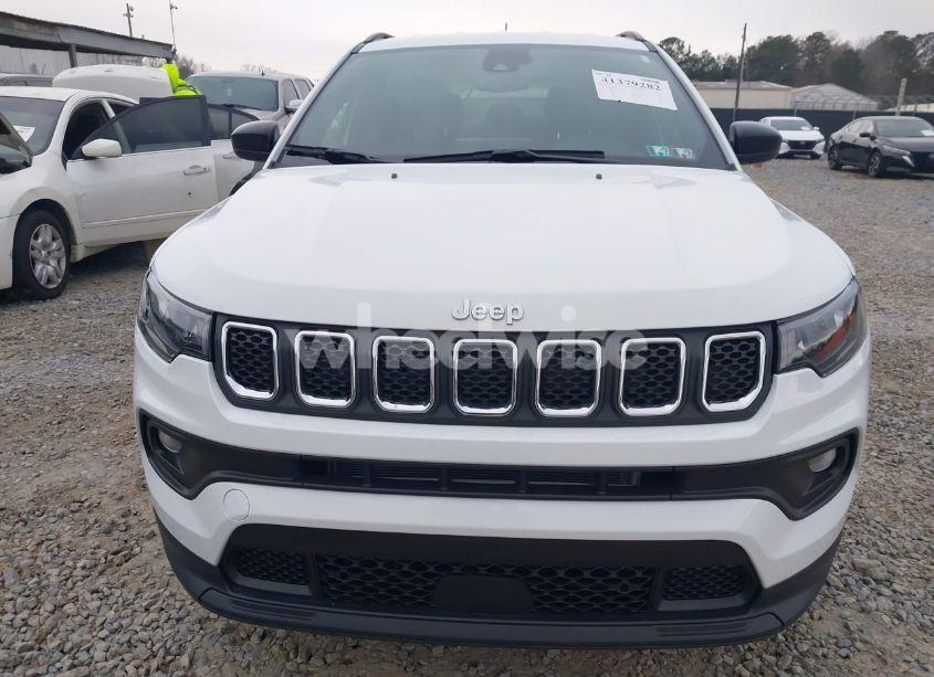 Photo 11 of 2024 Jeep Compass LATITUDE 4X4 (VIN 3C4NJDBN2RT604474)