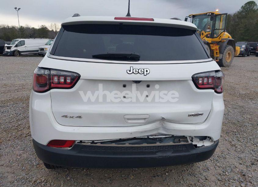 Photo 15 of 2024 Jeep Compass LATITUDE 4X4 (VIN 3C4NJDBN2RT604474)