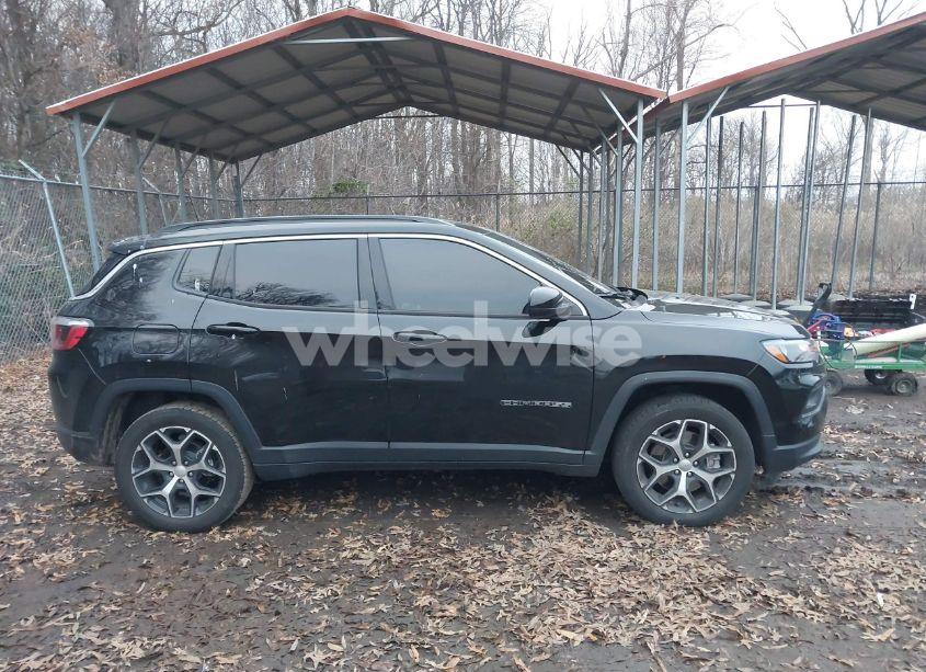 Photo 12 of 2024 Jeep Compass LATITUDE 4X4 (VIN 3C4NJDBN2RT606998)