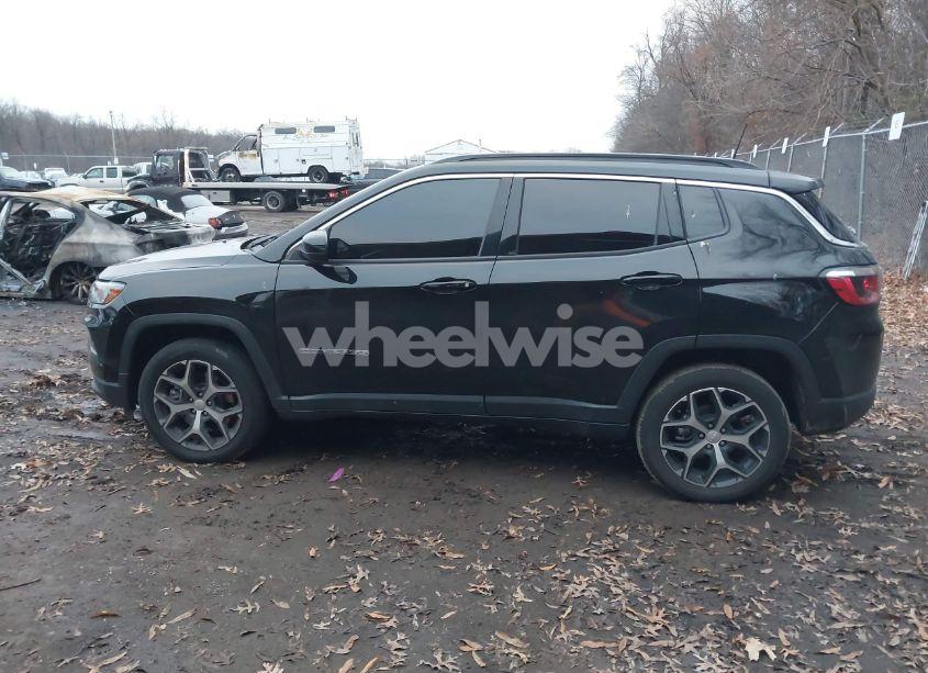 Photo 13 of 2024 Jeep Compass LATITUDE 4X4 (VIN 3C4NJDBN2RT606998)