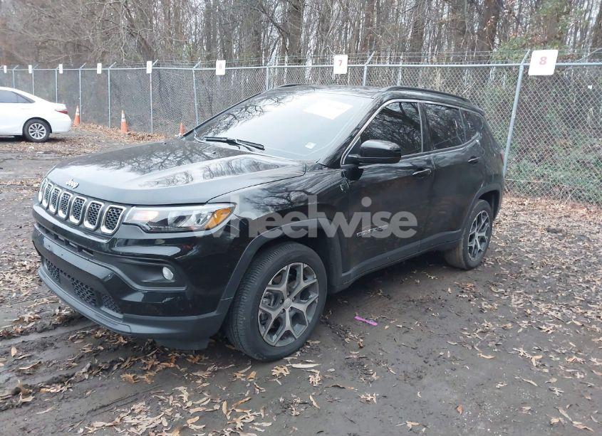 Photo 2 of 2024 Jeep Compass LATITUDE 4X4 (VIN 3C4NJDBN2RT606998)