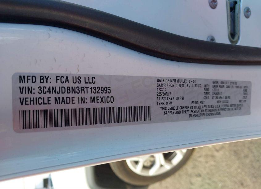 Photo 9 of 2024 Jeep Compass LATITUDE 4X4 (VIN 3C4NJDBN3RT132995)