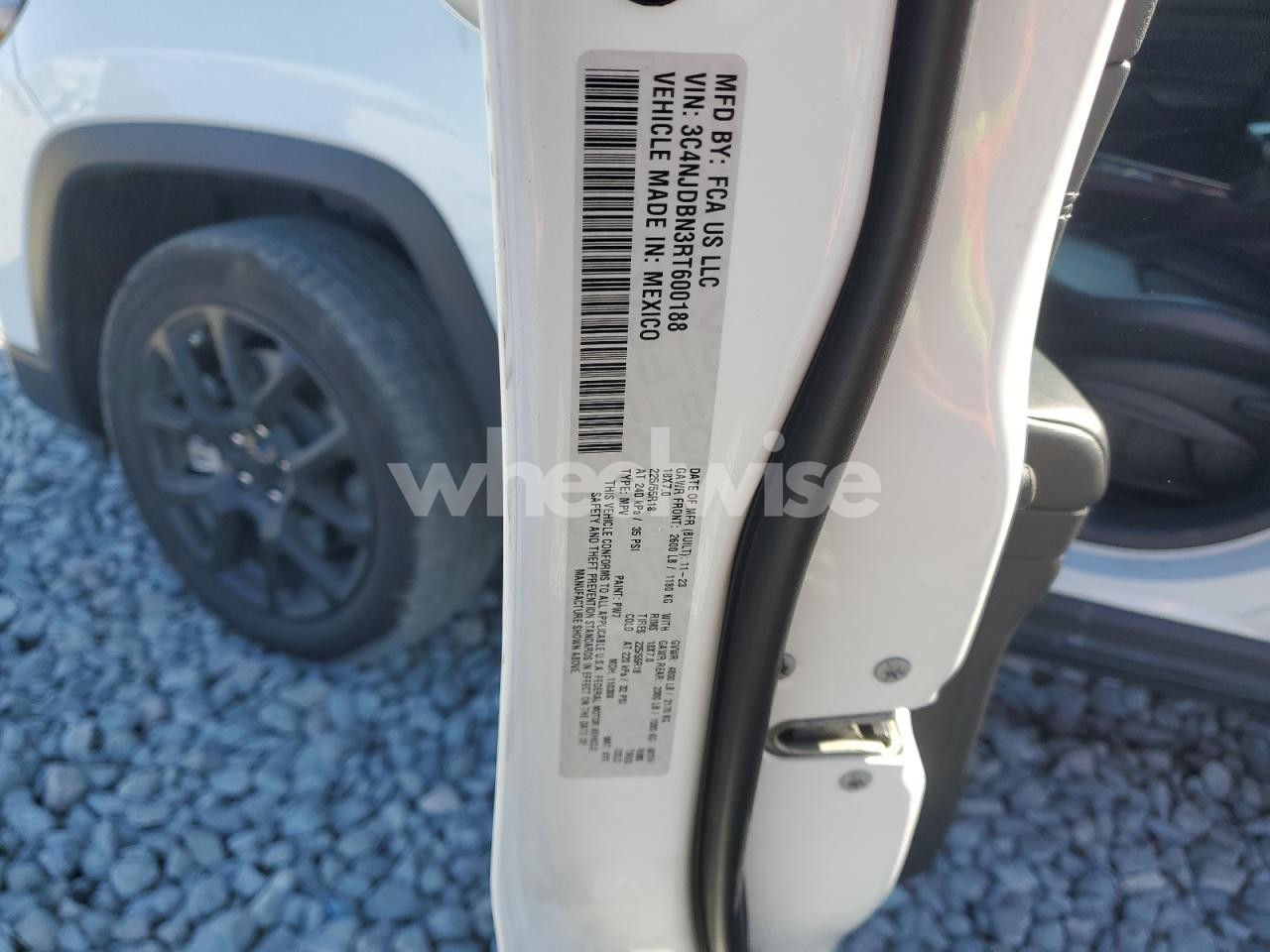 Photo 14 of 2024 JEEP COMPASS LATITUDE (VIN 3C4NJDBN3RT600188)