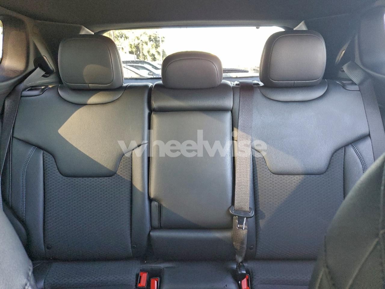 Photo 10 of 2025 JEEP COMPASS LATITUDE (VIN 3C4NJDBN3ST604988)