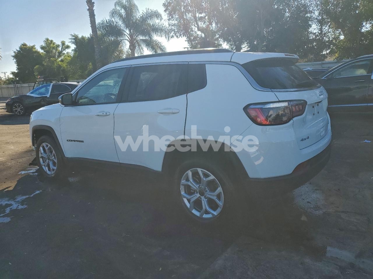 Photo 2 of 2025 JEEP COMPASS LATITUDE (VIN 3C4NJDBN3ST604988)
