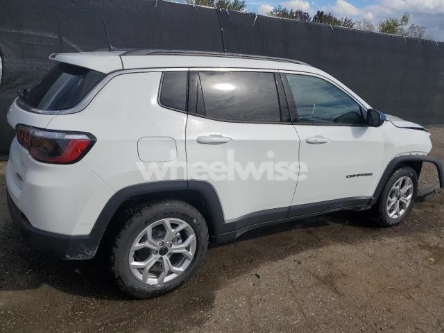 Photo 4 of 2025 JEEP COMPASS LATITUDE N/A (VIN 3C4NJDBN3ST616977)