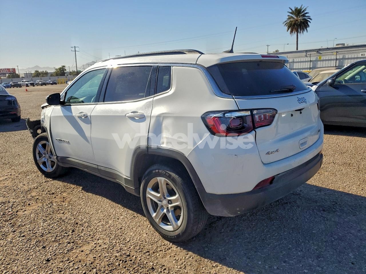 Photo 2 of 2023 JEEP COMPASS LATITUDE (VIN 3C4NJDBN4PT553394)