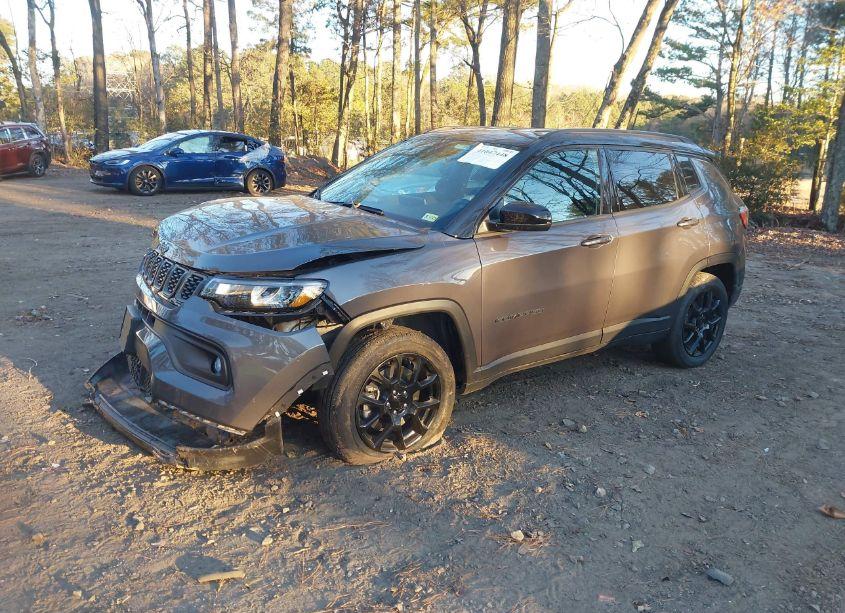 Photo 2 of 2024 Jeep Compass LATITUDE 4X4 (VIN 3C4NJDBN4RT132178)