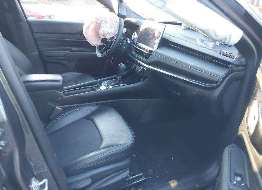 Photo 5 of 2024 Jeep Compass LATITUDE 4X4 (VIN 3C4NJDBN4RT132178)