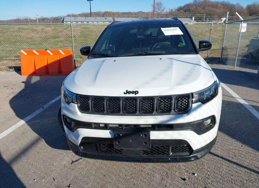Photo 12 of 2024 Jeep Compass LATITUDE 4X4 (VIN 3C4NJDBN4RT602354)