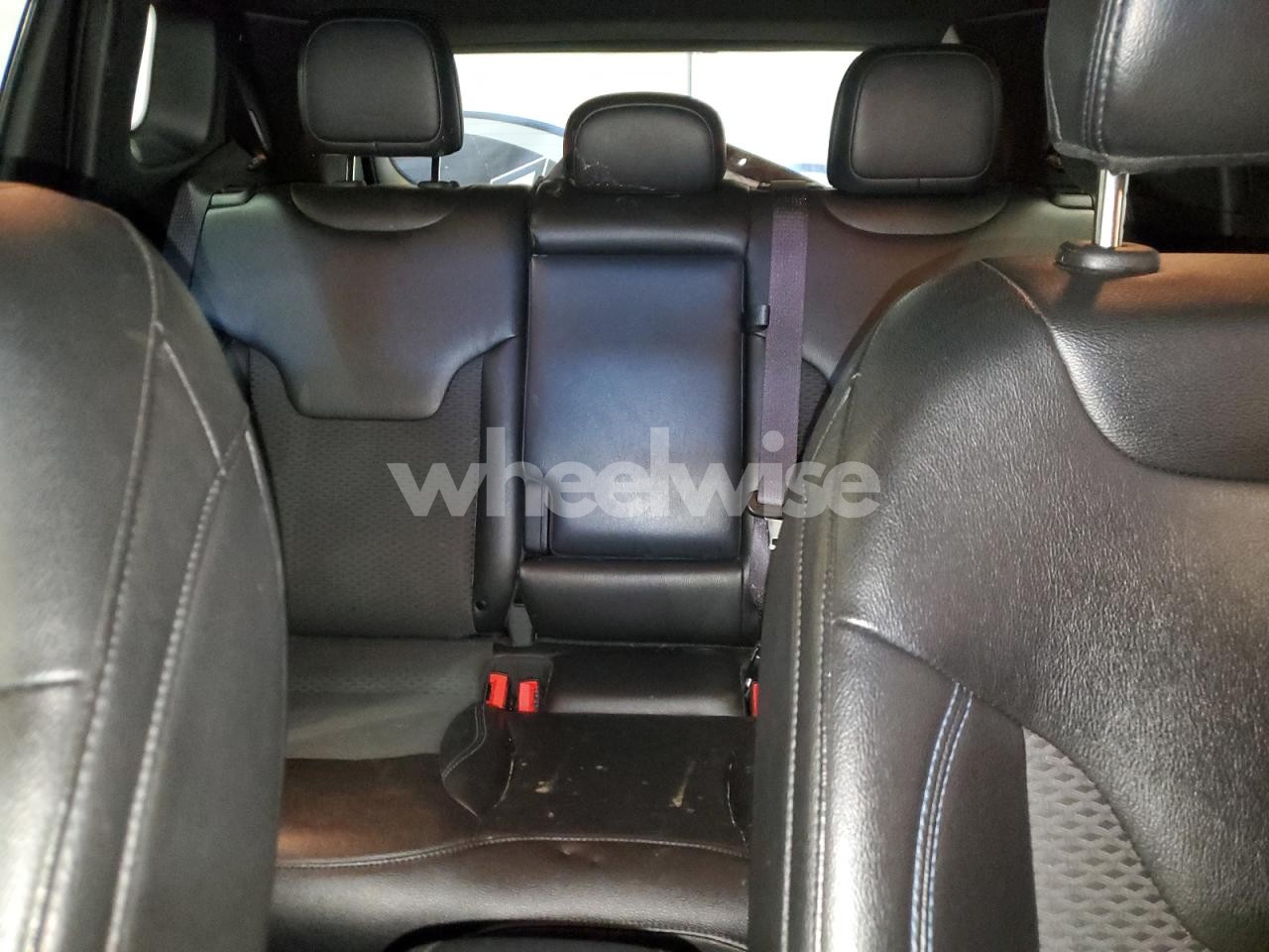 Photo 10 of 2024 JEEP COMPASS LATITUDE N/A (VIN 3C4NJDBN4RT606100)