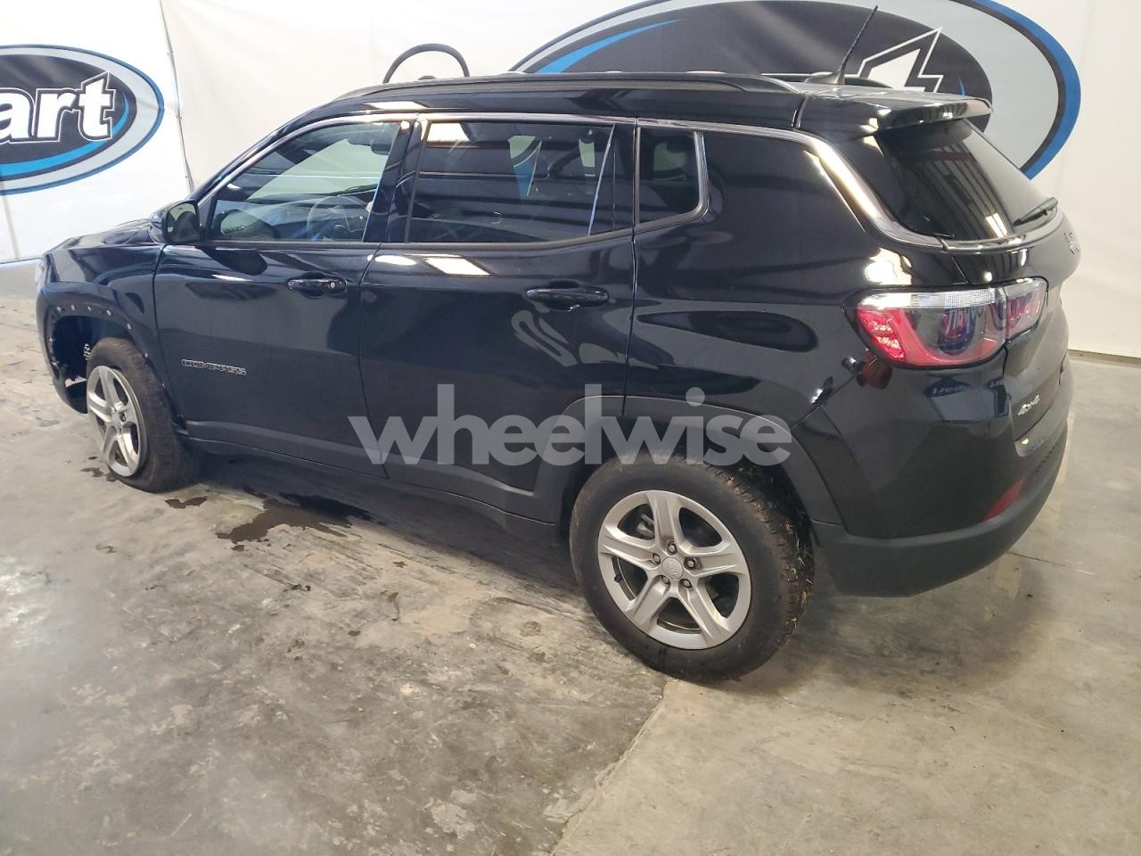 Photo 2 of 2024 JEEP COMPASS LATITUDE N/A (VIN 3C4NJDBN4RT606100)