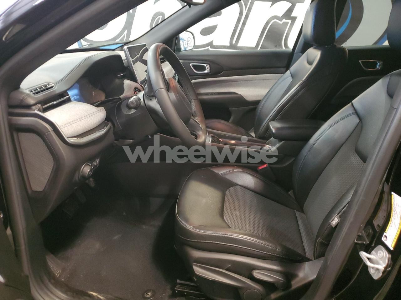 Photo 7 of 2024 JEEP COMPASS LATITUDE N/A (VIN 3C4NJDBN4RT606100)