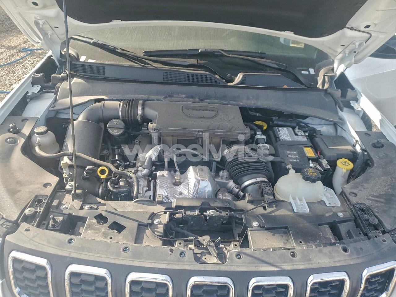 Photo 12 of 2025 JEEP COMPASS LATITUDE (VIN 3C4NJDBN4ST521442)