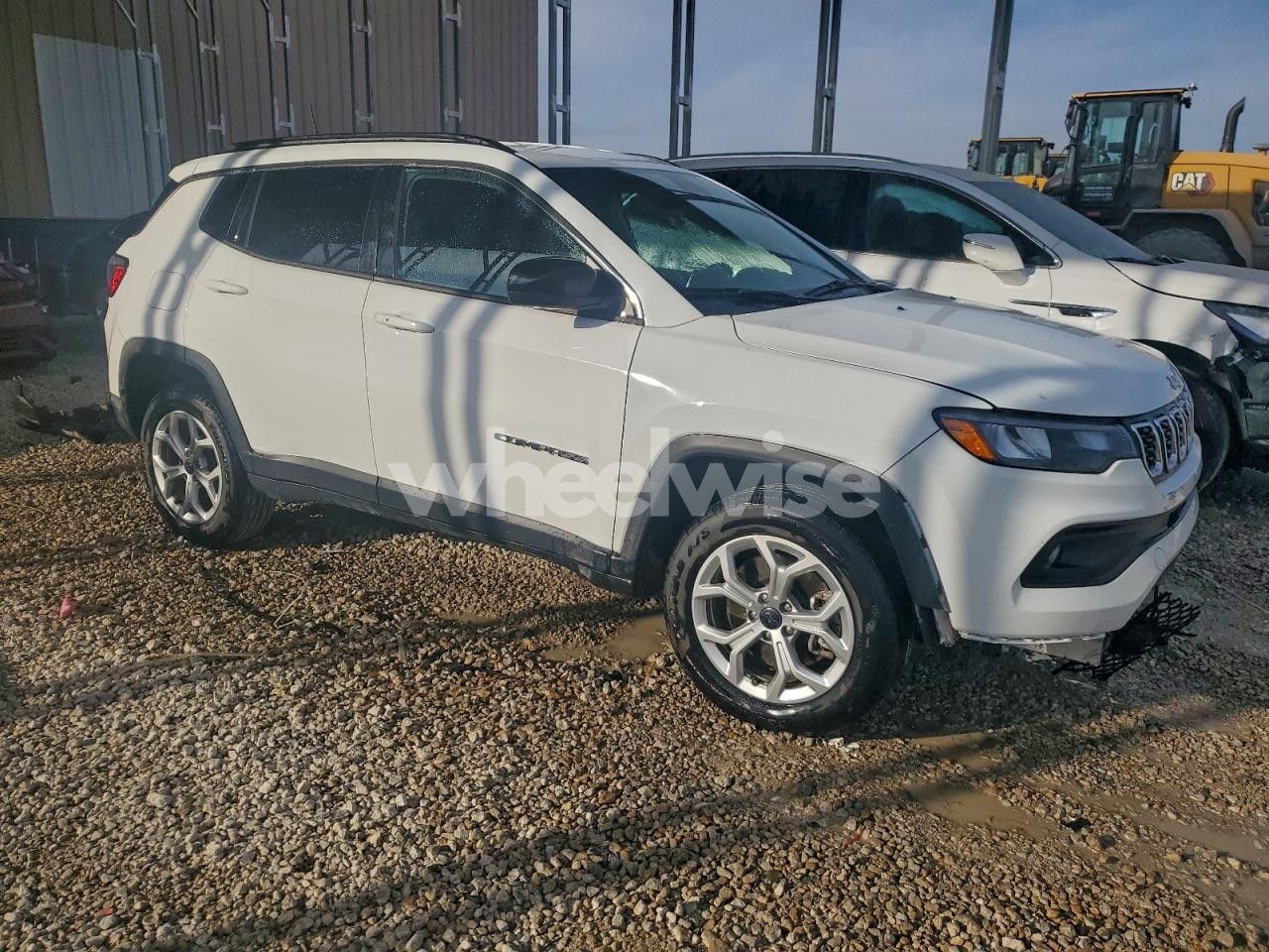 Photo 4 of 2025 JEEP COMPASS LATITUDE (VIN 3C4NJDBN4ST521442)