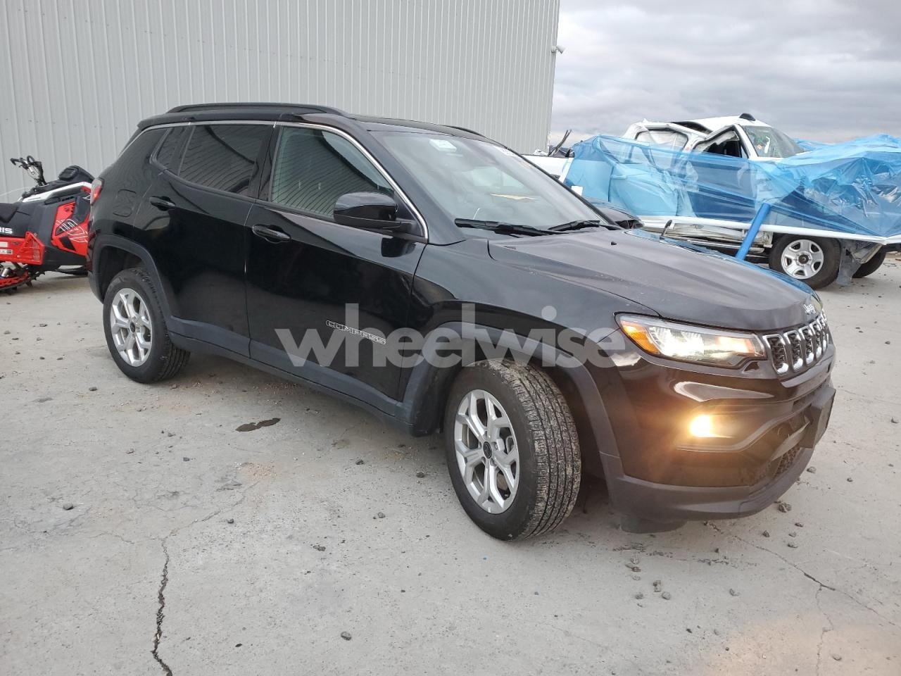 Photo 4 of 2025 JEEP COMPASS LATITUDE (VIN 3C4NJDBN4ST547541)