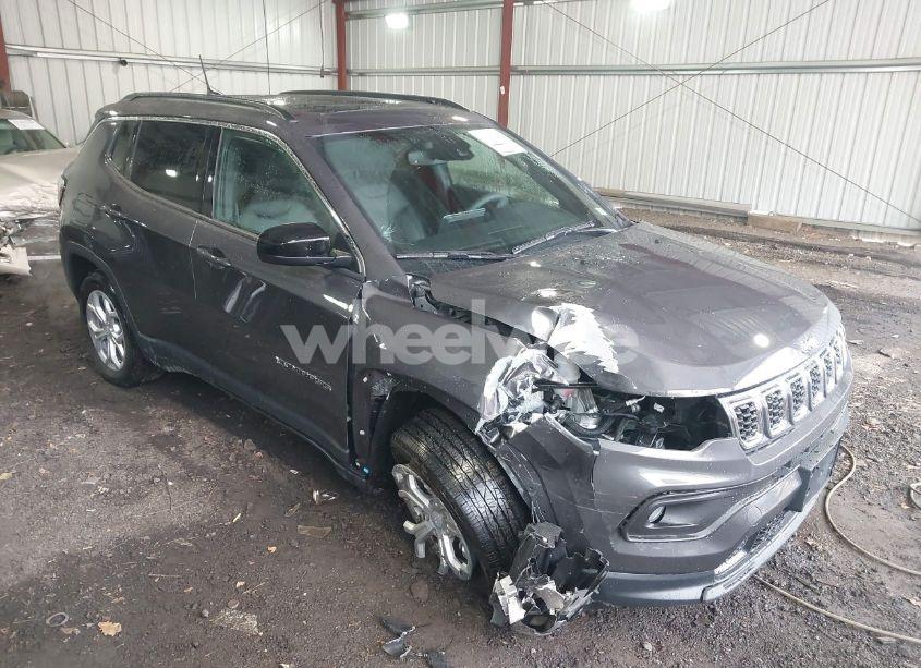 2024 Jeep Compass LATITUDE 4X4 (VIN 3C4NJDBN5RT171152) main photo