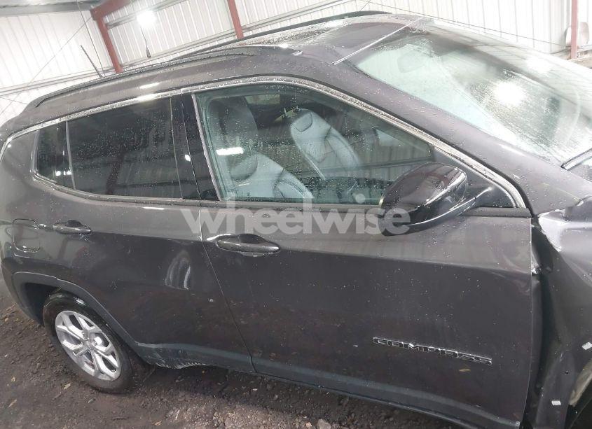 Photo 13 of 2024 Jeep Compass LATITUDE 4X4 (VIN 3C4NJDBN5RT171152)