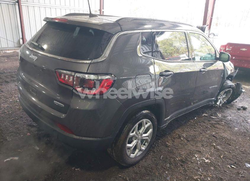 Photo 4 of 2024 Jeep Compass LATITUDE 4X4 (VIN 3C4NJDBN5RT171152)