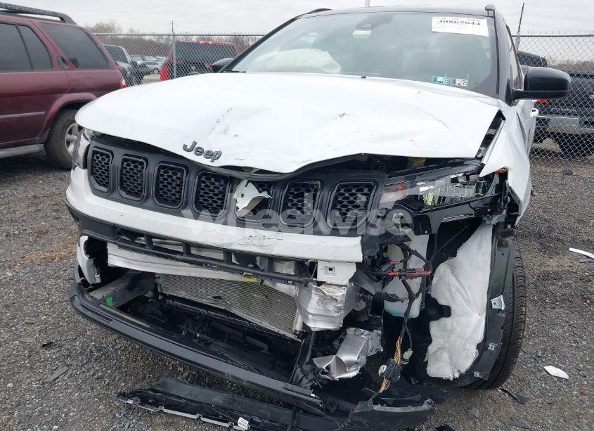 Photo 6 of 2024 Jeep Compass LATITUDE 4X4 (VIN 3C4NJDBN5RT591896)