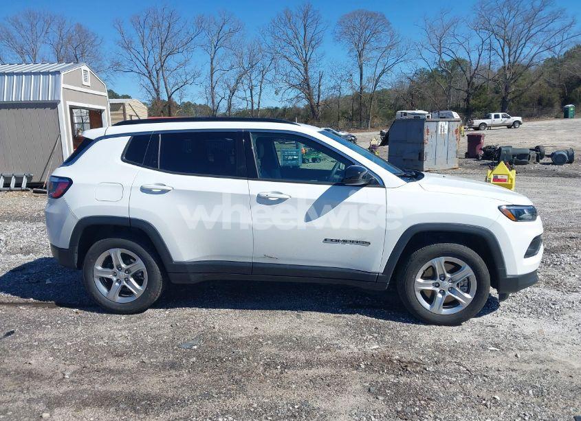 Photo 13 of 2024 Jeep Compass LATITUDE 4X4 (VIN 3C4NJDBN5RT604940)