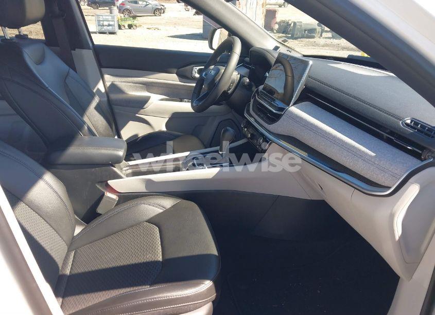 Photo 5 of 2024 Jeep Compass LATITUDE 4X4 (VIN 3C4NJDBN5RT604940)