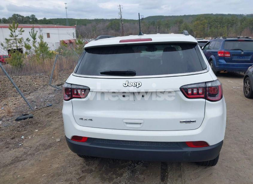Photo 16 of 2024 Jeep Compass LATITUDE 4X4 (VIN 3C4NJDBN5RT605179)