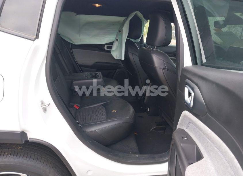 Photo 8 of 2024 Jeep Compass LATITUDE 4X4 (VIN 3C4NJDBN5RT605179)