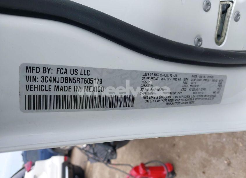 Photo 9 of 2024 Jeep Compass LATITUDE 4X4 (VIN 3C4NJDBN5RT605179)