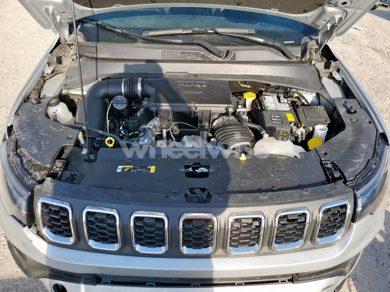 Photo 12 of 2025 JEEP COMPASS LATITUDE (VIN 3C4NJDBN5ST527637)