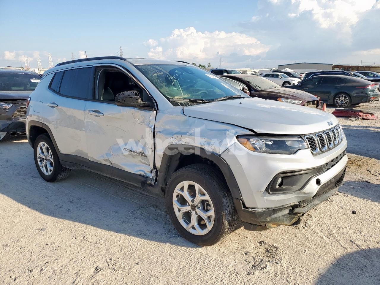 Photo 4 of 2025 JEEP COMPASS LATITUDE (VIN 3C4NJDBN5ST527637)