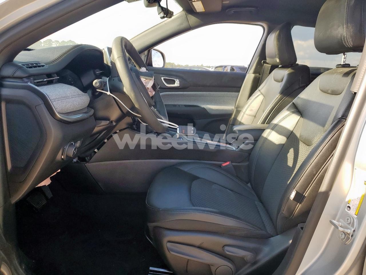 Photo 7 of 2025 JEEP COMPASS LATITUDE (VIN 3C4NJDBN5ST527637)