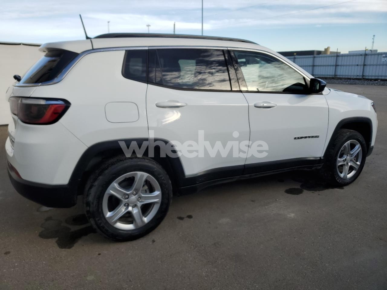Photo 3 of 2023 JEEP COMPASS LATITUDE N/A (VIN 3C4NJDBN6PT511938)