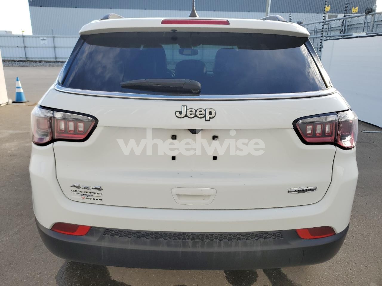 Photo 6 of 2023 JEEP COMPASS LATITUDE N/A (VIN 3C4NJDBN6PT511938)