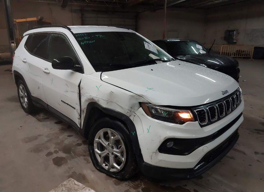 2024 Jeep Compass LATITUDE 4X4 (VIN 3C4NJDBN6RT117732) main photo