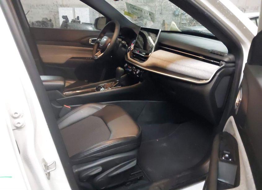 Photo 5 of 2024 Jeep Compass LATITUDE 4X4 (VIN 3C4NJDBN6RT117732)