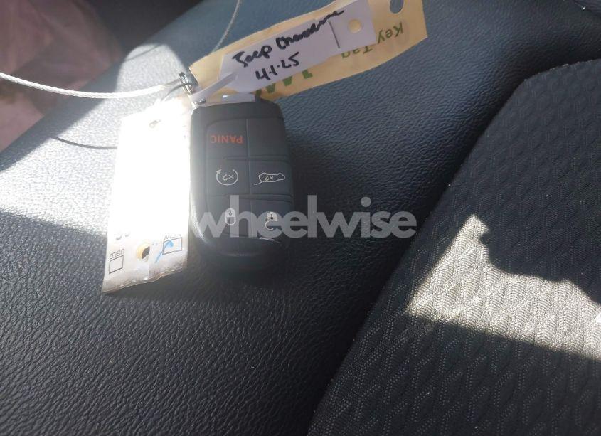 Photo 11 of 2024 Jeep Compass LATITUDE 4X4 (VIN 3C4NJDBN6RT578199)