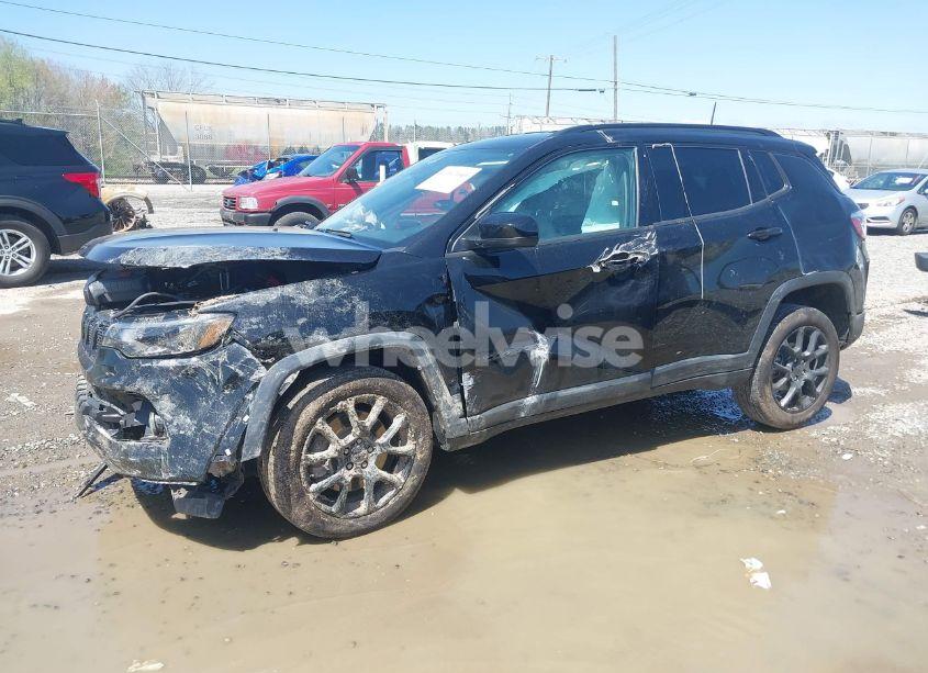 Photo 2 of 2024 Jeep Compass LATITUDE 4X4 (VIN 3C4NJDBN6RT578199)