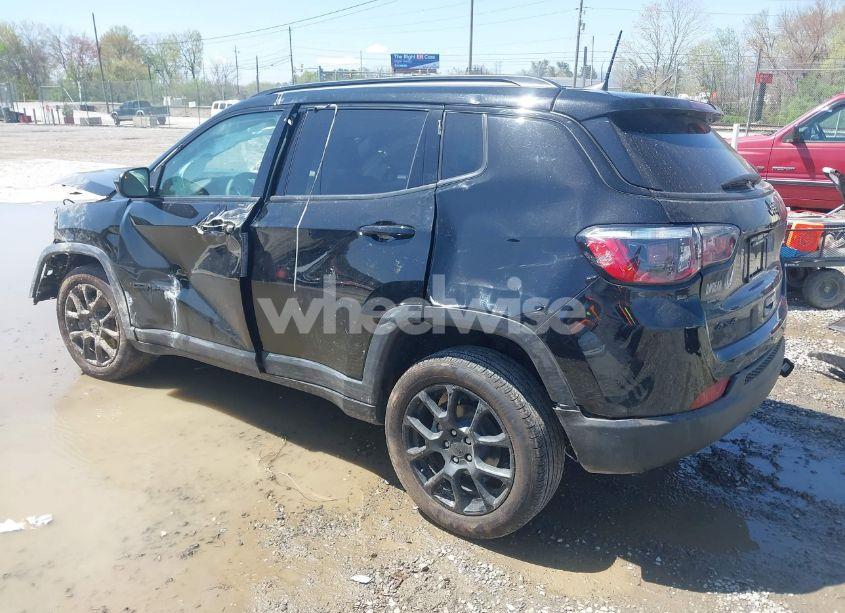 Photo 3 of 2024 Jeep Compass LATITUDE 4X4 (VIN 3C4NJDBN6RT578199)