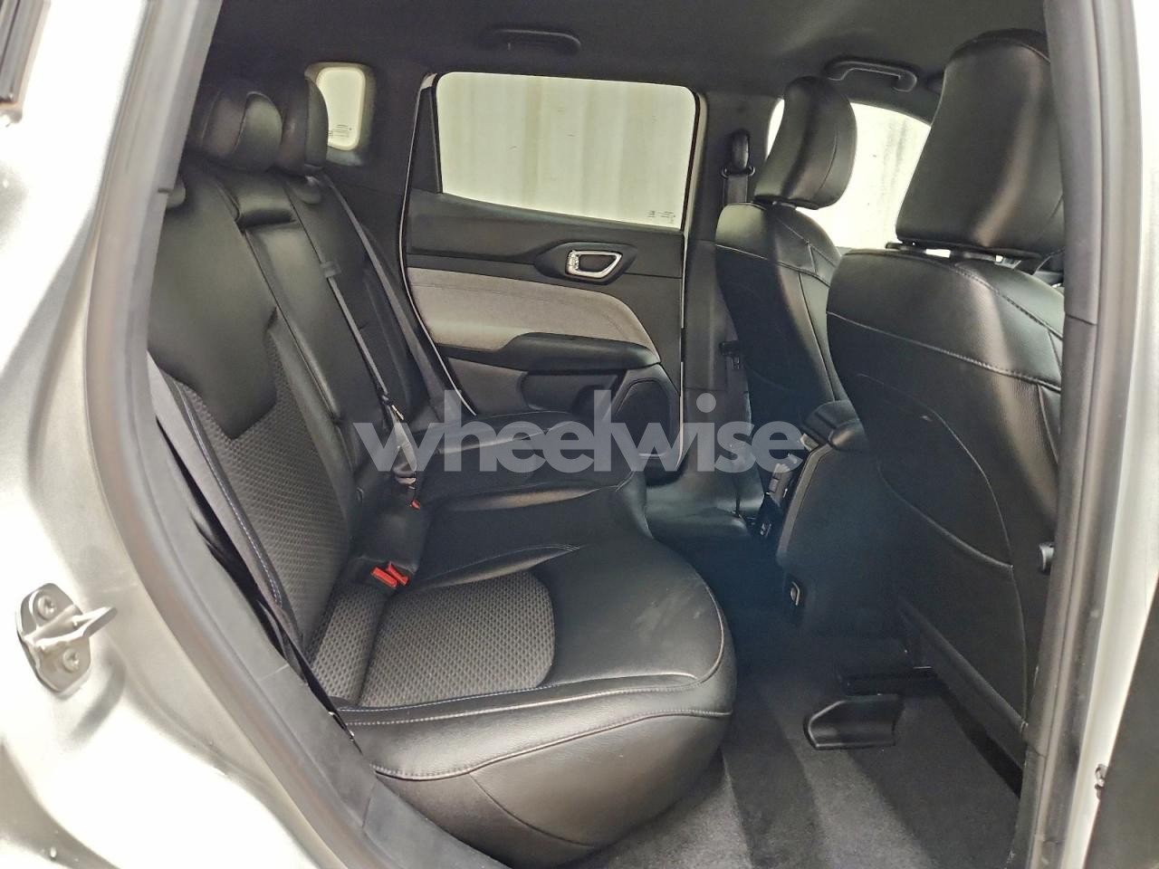 Photo 11 of 2024 JEEP COMPASS LATITUDE (VIN 3C4NJDBN6RT605109)