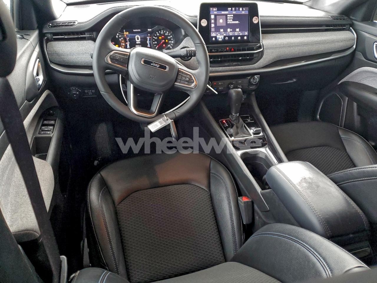 Photo 8 of 2025 JEEP COMPASS LATITUDE N/A (VIN 3C4NJDBN6ST592822)