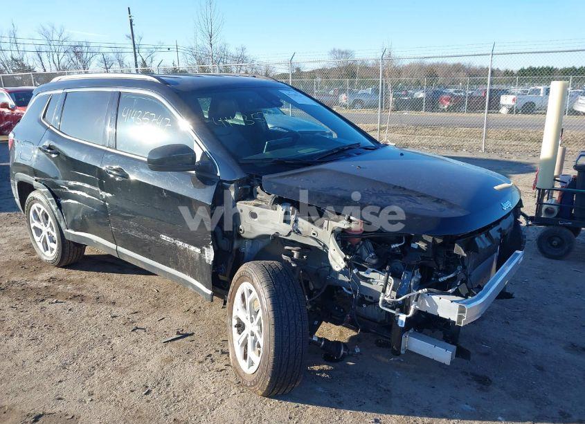 2024 Jeep Compass LATITUDE 4X4 (VIN 3C4NJDBN7RT115438) main photo