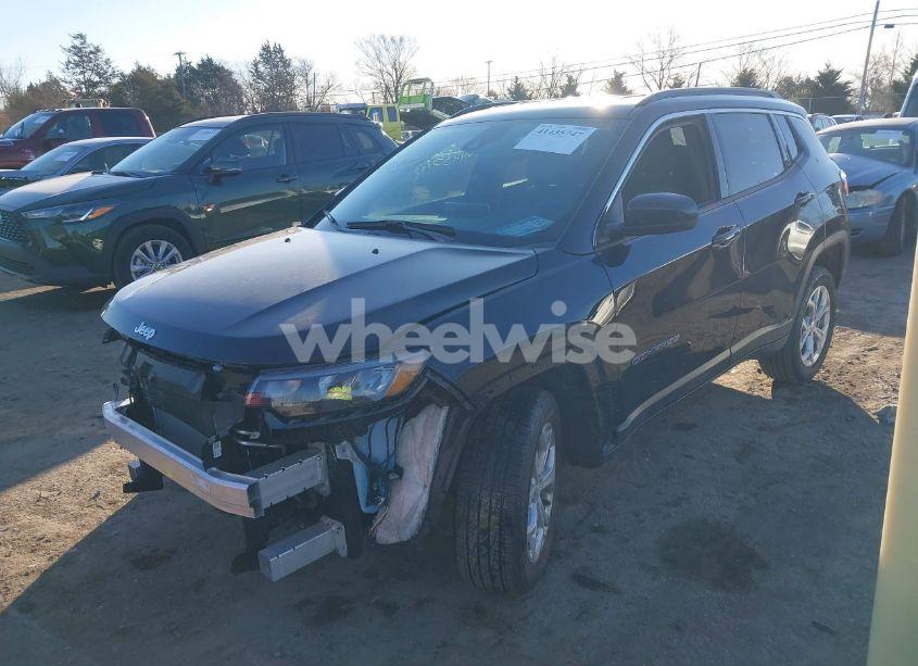 Photo 2 of 2024 Jeep Compass LATITUDE 4X4 (VIN 3C4NJDBN7RT115438)